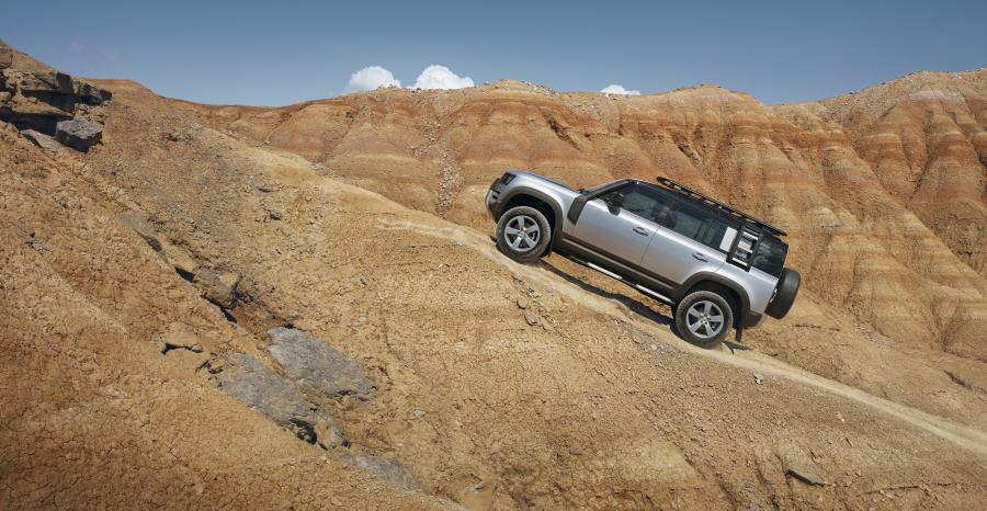  Land Rover Defender 110 Explorer Pack First Edition 2020 года  (WW) (фото 35 из 57)
